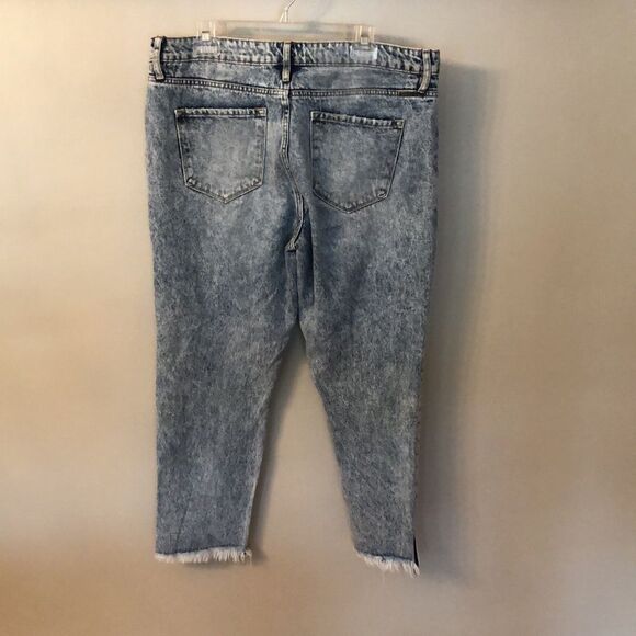 KANCAN 15/31 AMY HIGH RISE MOM ACID WASH DISTRESSED RAW HEM STRETCH DENIM JEANS - Picture 8 of 11
